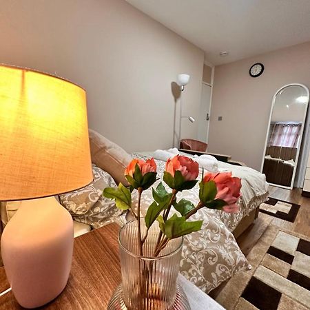 Canary Wharf Single Double And En-Suite Rooms Londen Buitenkant foto