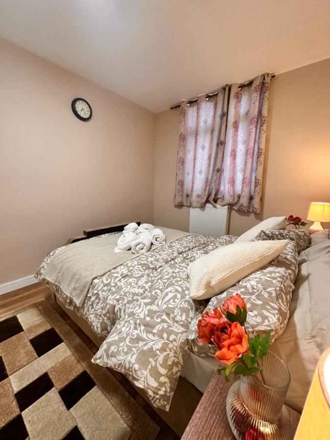 Canary Wharf Single Double And En-Suite Rooms Londen Buitenkant foto