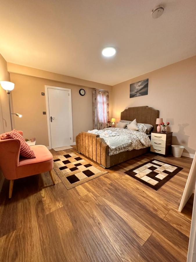 Canary Wharf Single Double And En-Suite Rooms Londen Buitenkant foto