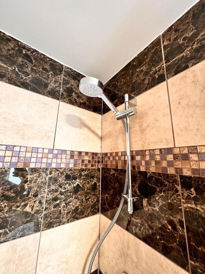 Canary Wharf Single Double And En-Suite Rooms Londen Buitenkant foto