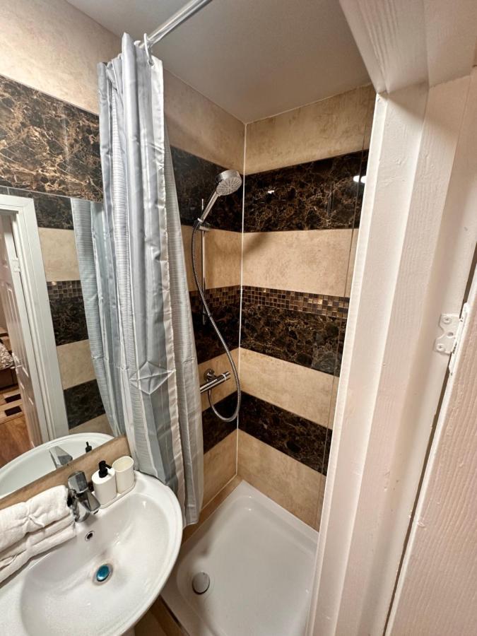 Canary Wharf Single Double And En-Suite Rooms Londen Buitenkant foto