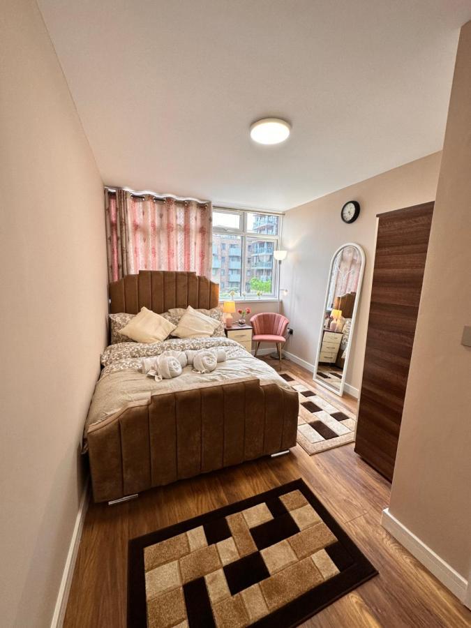 Canary Wharf Single Double And En-Suite Rooms Londen Buitenkant foto