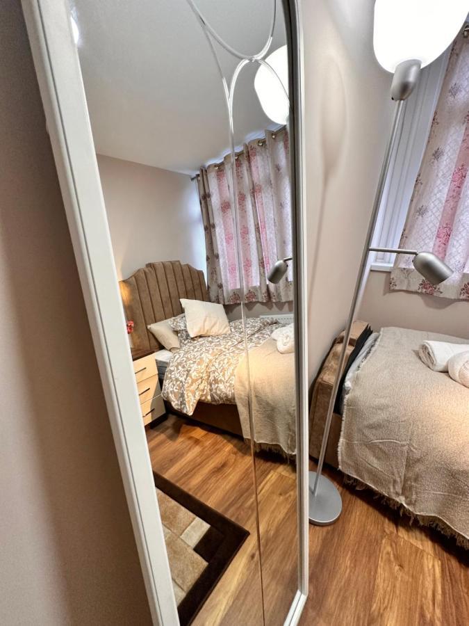 Canary Wharf Single Double And En-Suite Rooms Londen Buitenkant foto