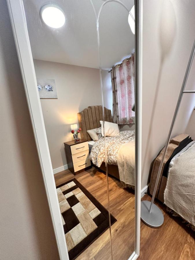 Canary Wharf Single Double And En-Suite Rooms Londen Buitenkant foto