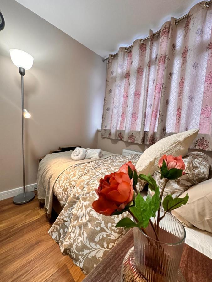 Canary Wharf Single Double And En-Suite Rooms Londen Buitenkant foto