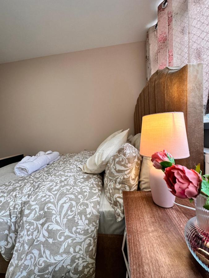 Canary Wharf Single Double And En-Suite Rooms Londen Buitenkant foto