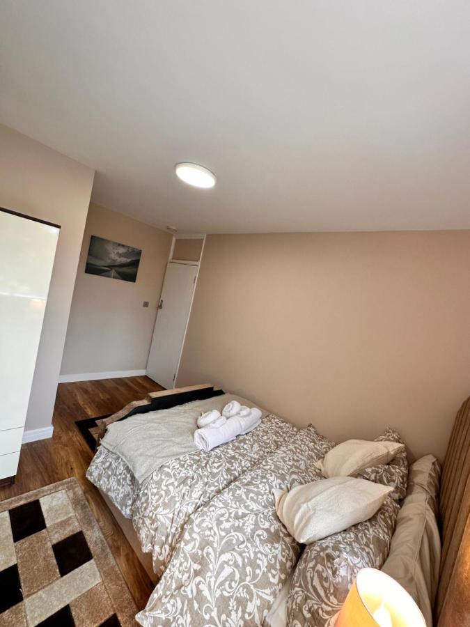 Canary Wharf Single Double And En-Suite Rooms Londen Buitenkant foto