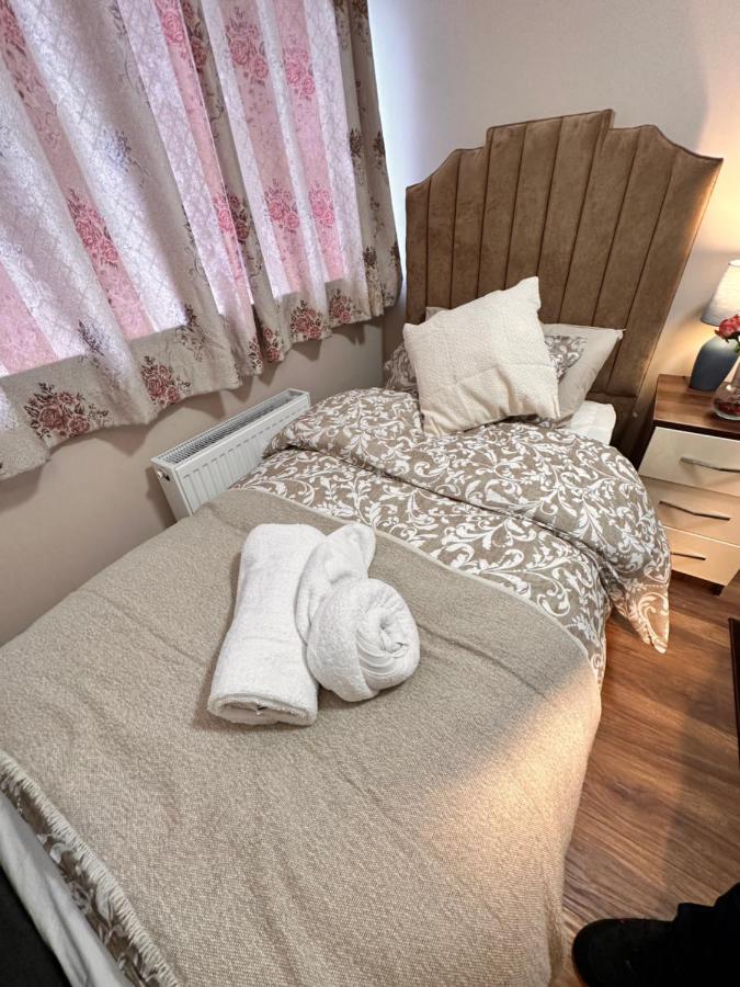 Canary Wharf Single Double And En-Suite Rooms Londen Buitenkant foto