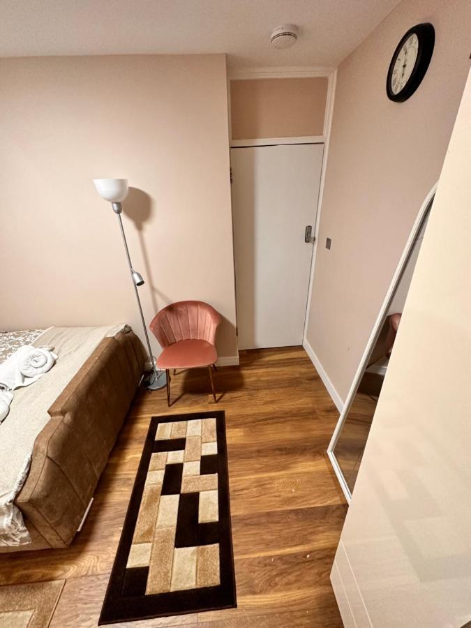 Canary Wharf Single Double And En-Suite Rooms Londen Buitenkant foto