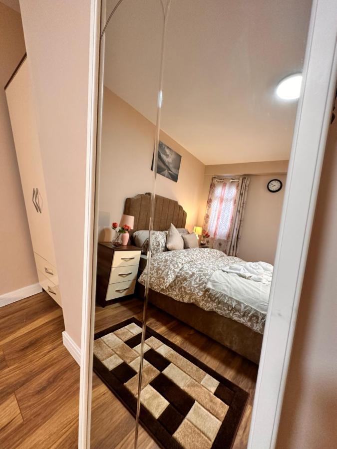 Canary Wharf Single Double And En-Suite Rooms Londen Buitenkant foto