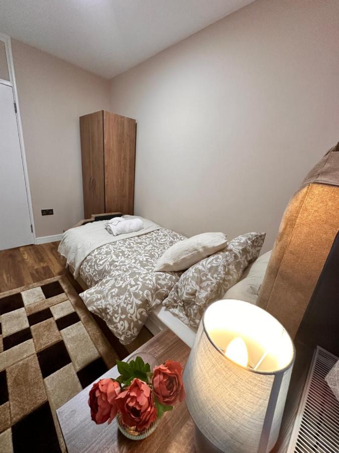 Canary Wharf Single Double And En-Suite Rooms Londen Buitenkant foto