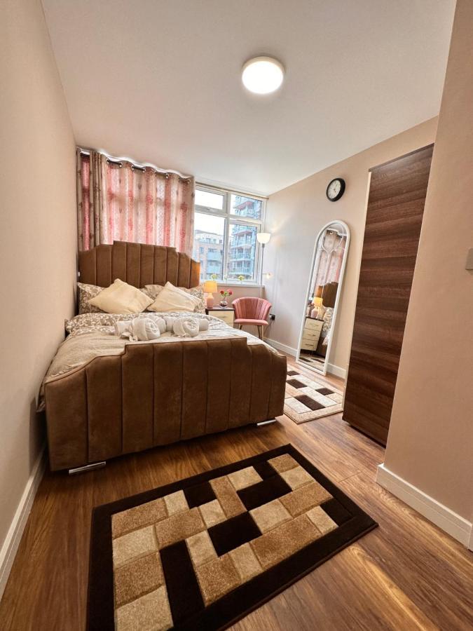 Canary Wharf Single Double And En-Suite Rooms Londen Buitenkant foto