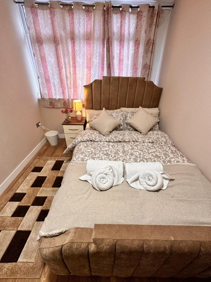 Canary Wharf Single Double And En-Suite Rooms Londen Buitenkant foto