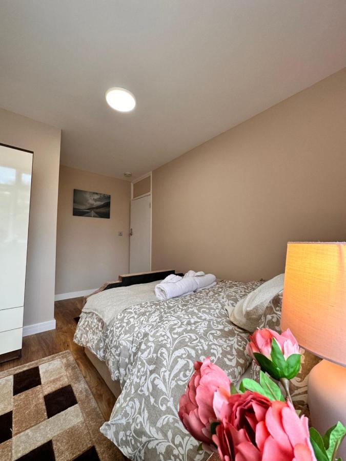 Canary Wharf Single Double And En-Suite Rooms Londen Buitenkant foto
