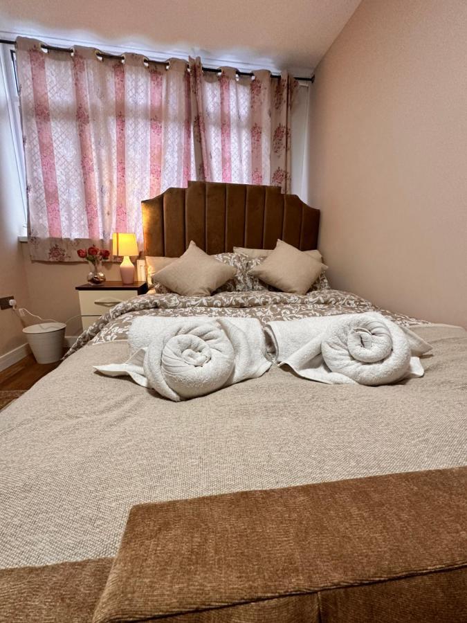 Canary Wharf Single Double And En-Suite Rooms Londen Buitenkant foto